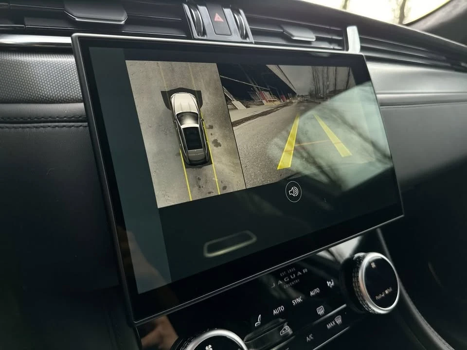 2025 Jaguar F-Pace SVR - Image 15 of 20