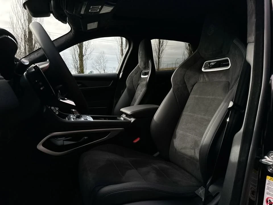 2025 Jaguar F-Pace SVR - Image 9 of 20
