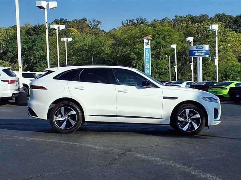 2025 Jaguar F-Pace - Image 2 of 13