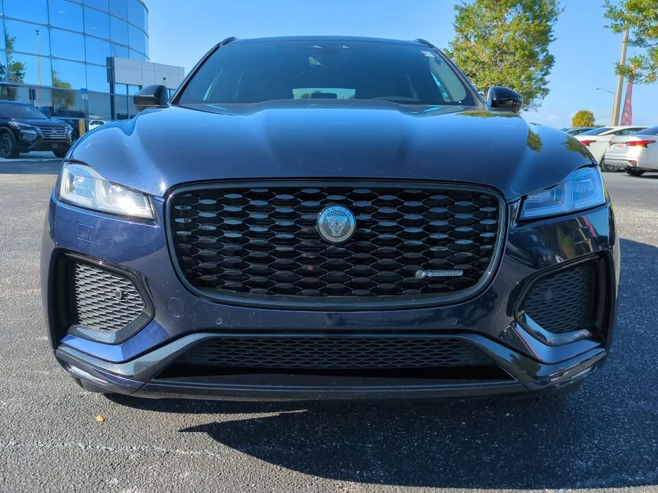 2025 Jaguar F-Pace - Image 7 of 18