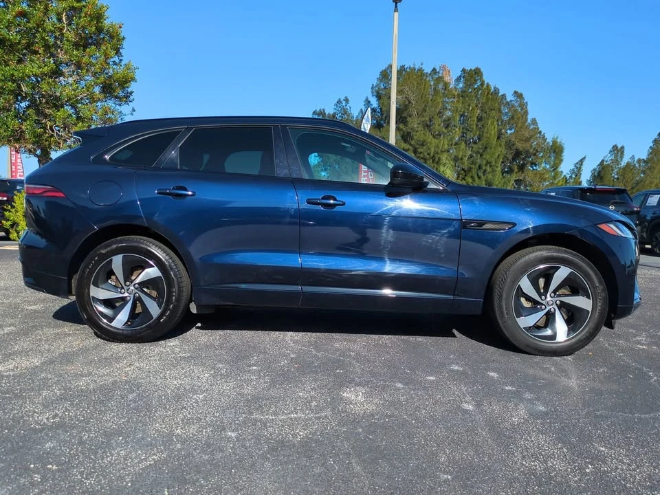 2025 Jaguar F-Pace - Image 2 of 18