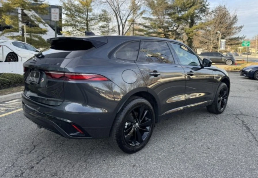 2025 Jaguar F-Pace - Image 4 of 11