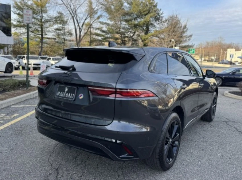 2025 Jaguar F-Pace - Image 5 of 11