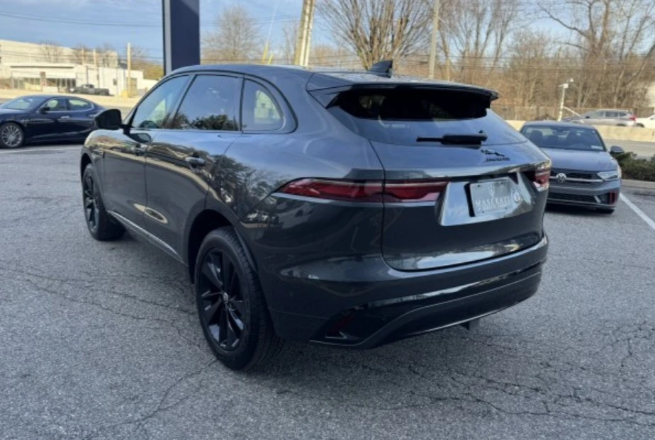 2025 Jaguar F-Pace - Image 6 of 11