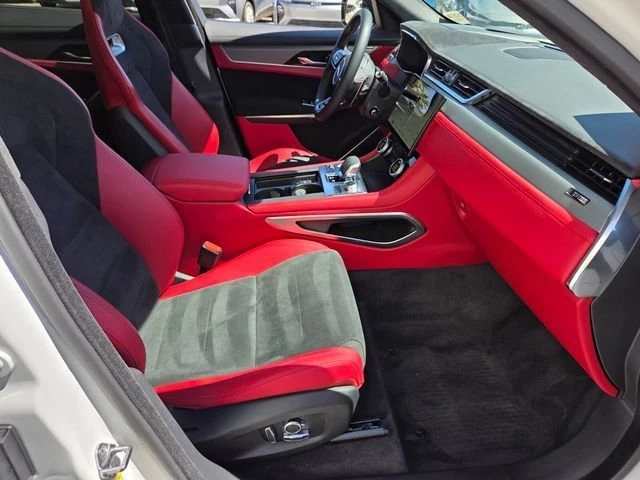 2025 Jaguar F-Pace SVR - Image 14 of 19