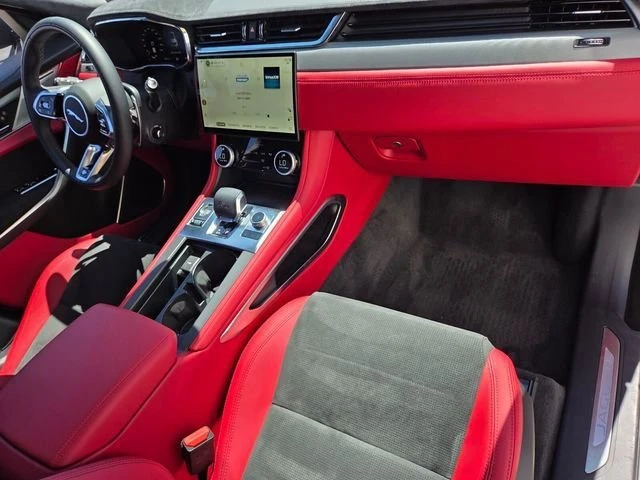 2025 Jaguar F-Pace SVR - Image 15 of 19