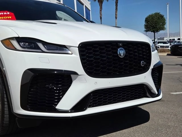 2025 Jaguar F-Pace SVR - Image 7 of 19