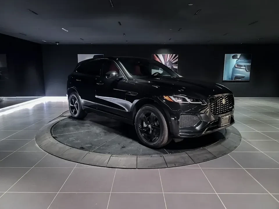 2025 Jaguar F-Pace - Image 2 of 14