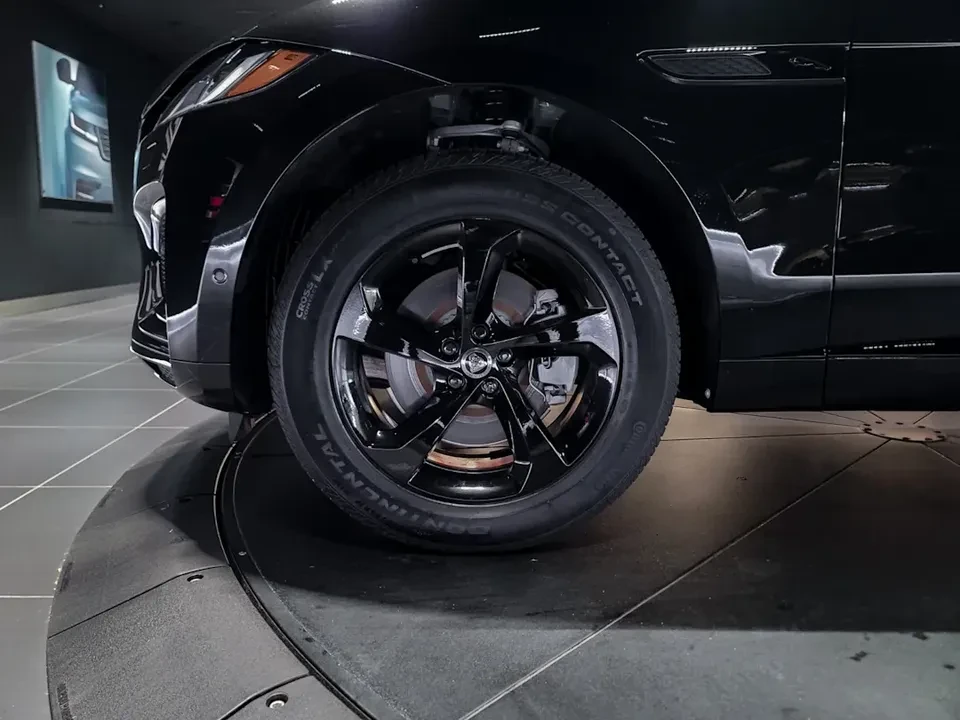 2025 Jaguar F-Pace - Image 6 of 14