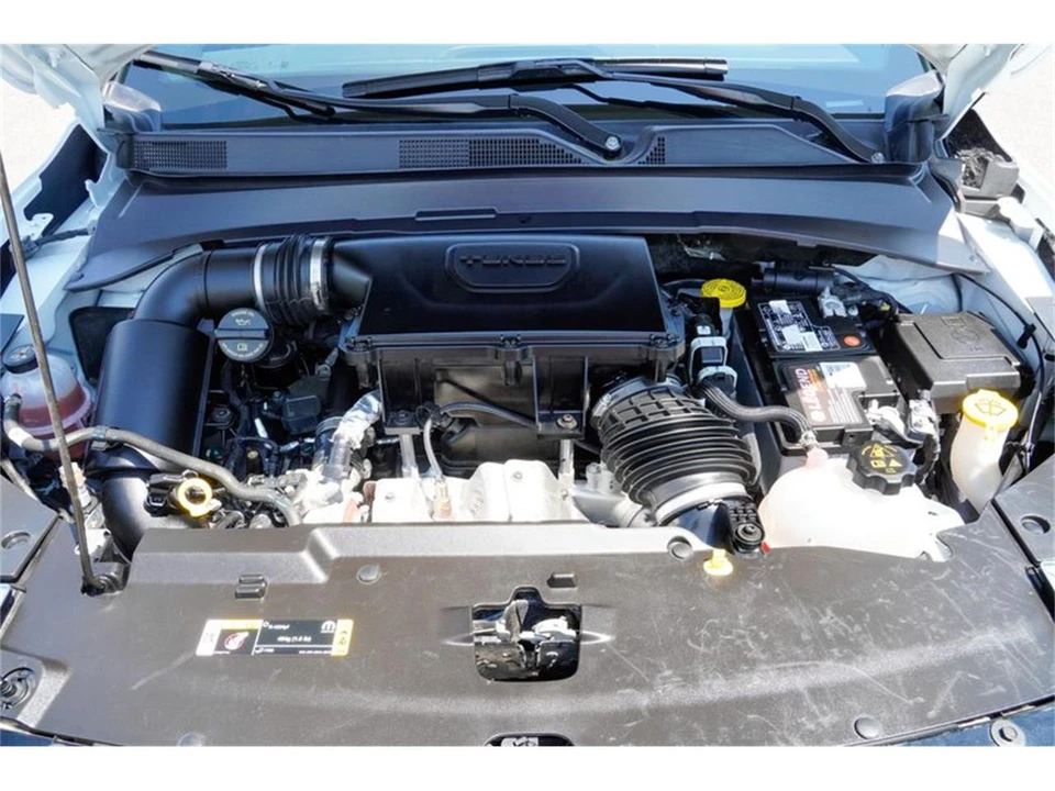 2025 Jeep Compass - Image 22 of 31