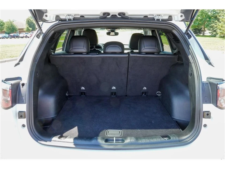 2025 Jeep Compass - Image 19 of 31