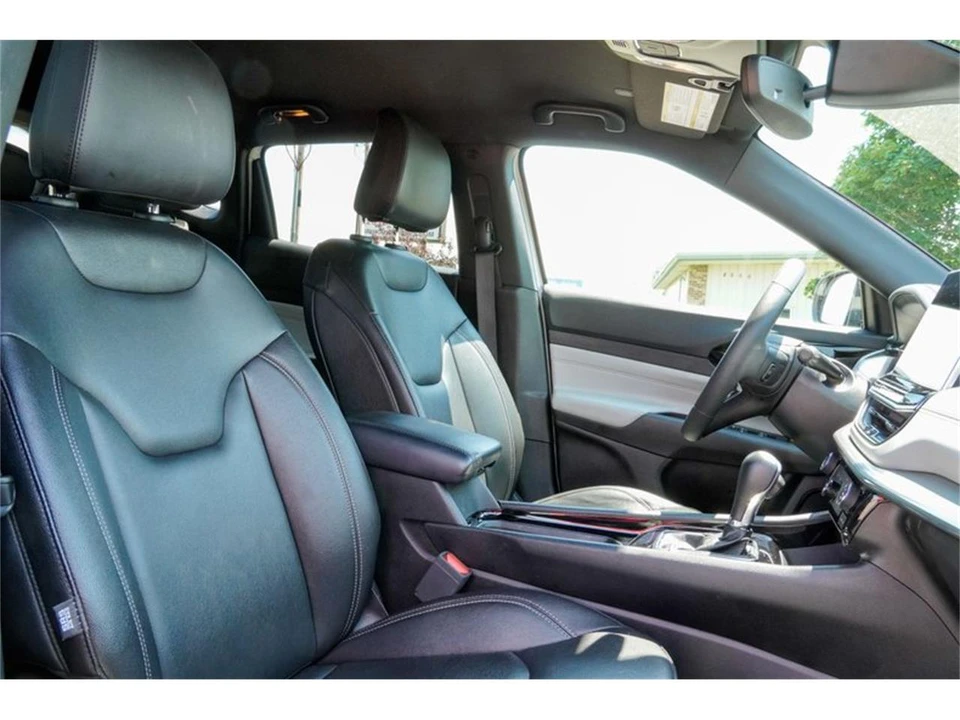 2025 Jeep Compass - Image 20 of 31