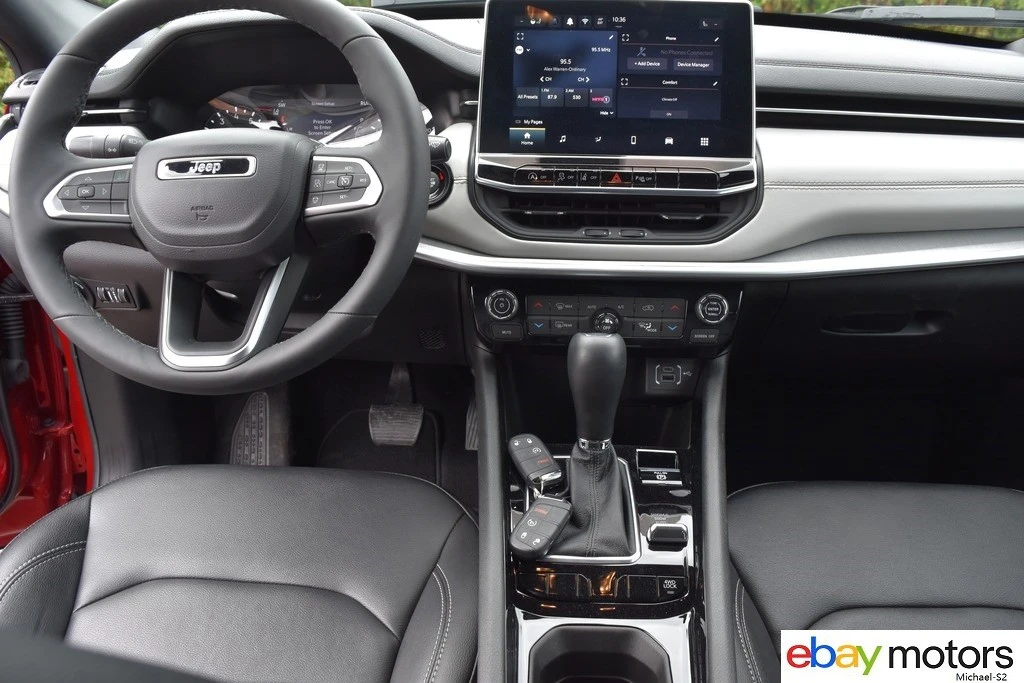 2025 Jeep Compass - Image 14 of 21
