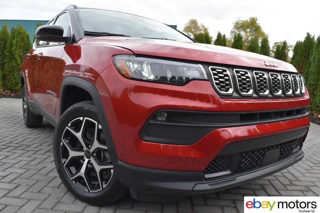 2025 Jeep Compass - Image 2 of 21