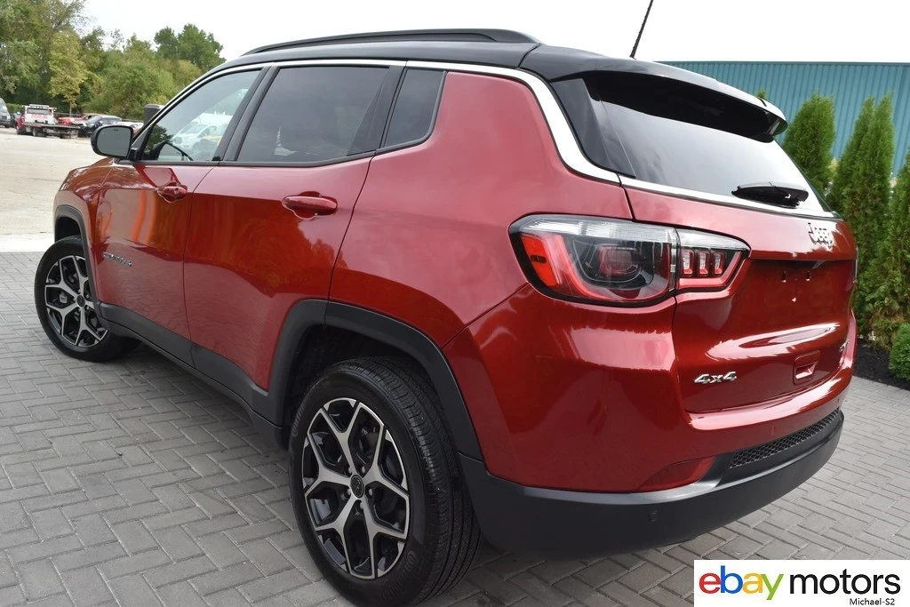 2025 Jeep Compass - Image 7 of 21