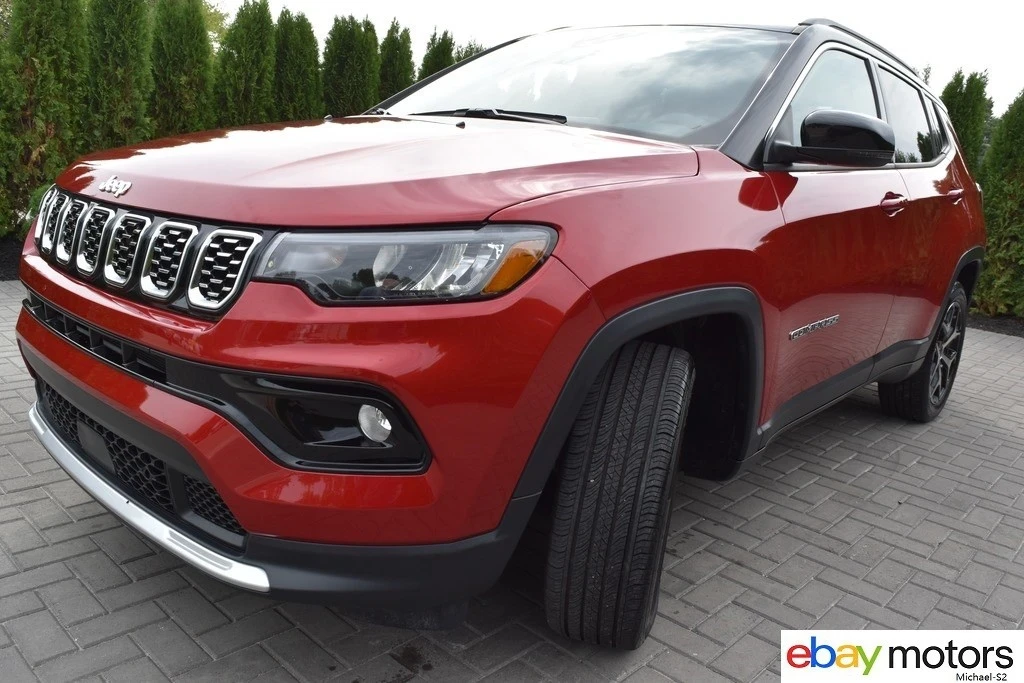 2025 Jeep Compass - Image 9 of 21