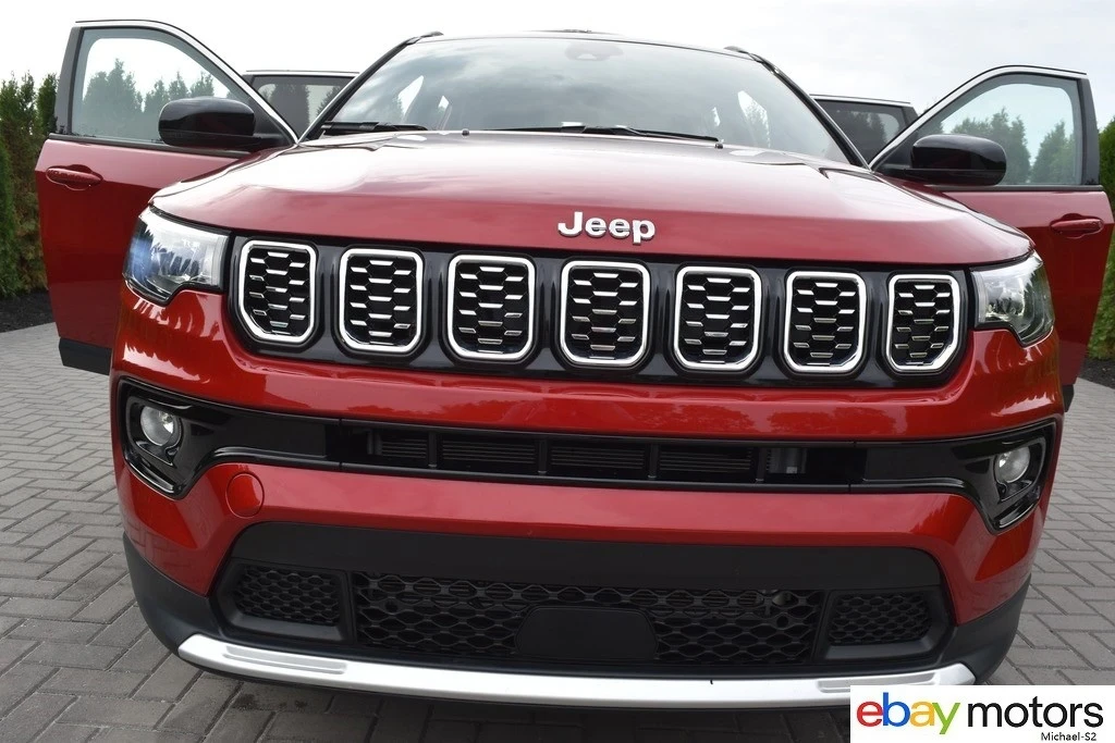 2025 Jeep Compass - Image 20 of 21