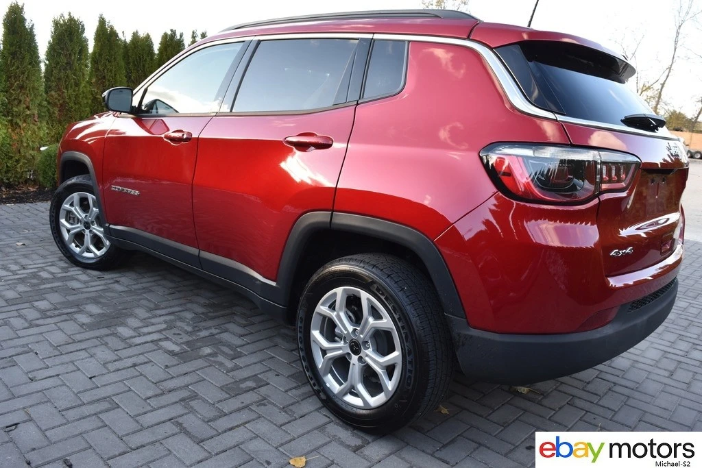 2025 Jeep Compass - Image 7 of 21