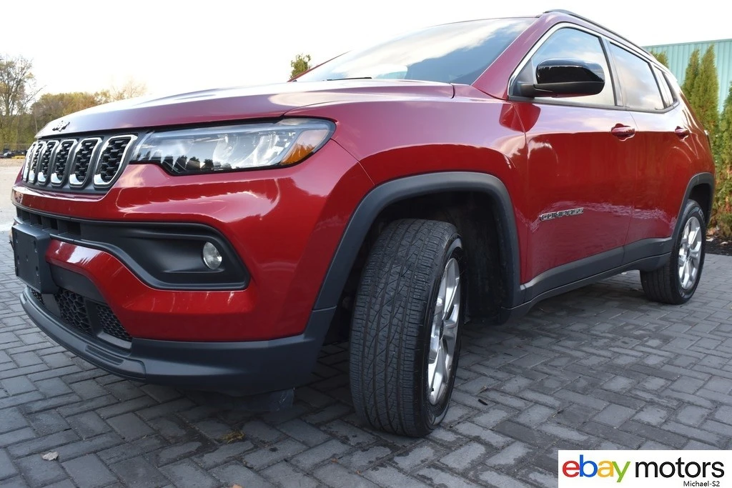 2025 Jeep Compass - Image 9 of 21