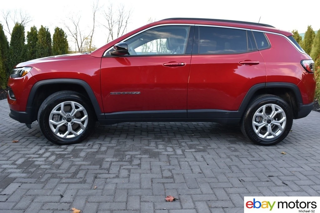 2025 Jeep Compass - Image 8 of 21