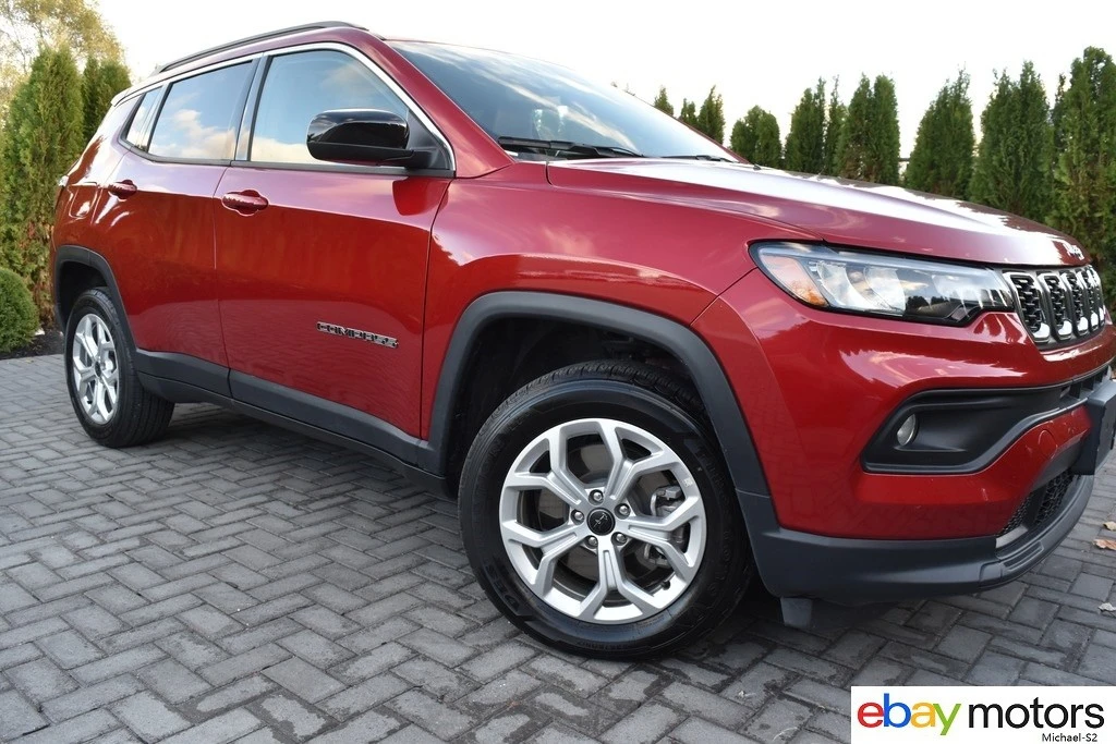 2025 Jeep Compass - Image 3 of 21