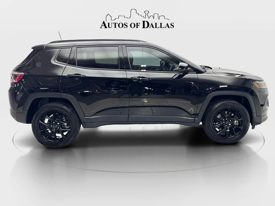 2025 Jeep Compass - Image 10 of 21