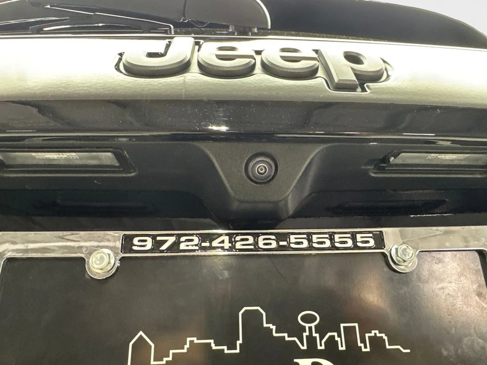 2025 Jeep Compass - Image 21 of 21