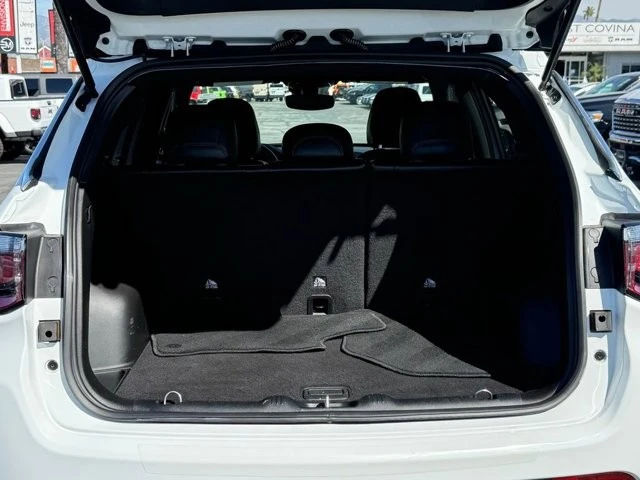 2025 Jeep Compass - Image 13 of 21