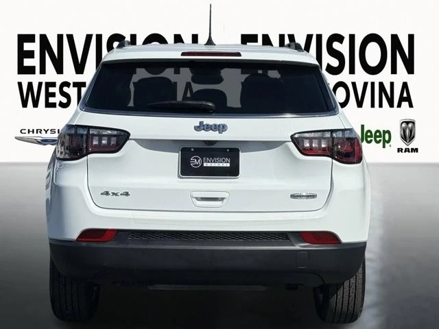 2025 Jeep Compass - Image 9 of 21