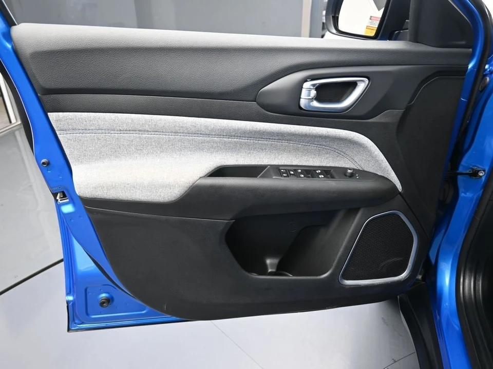 2025 Jeep Compass - Image 12 of 12