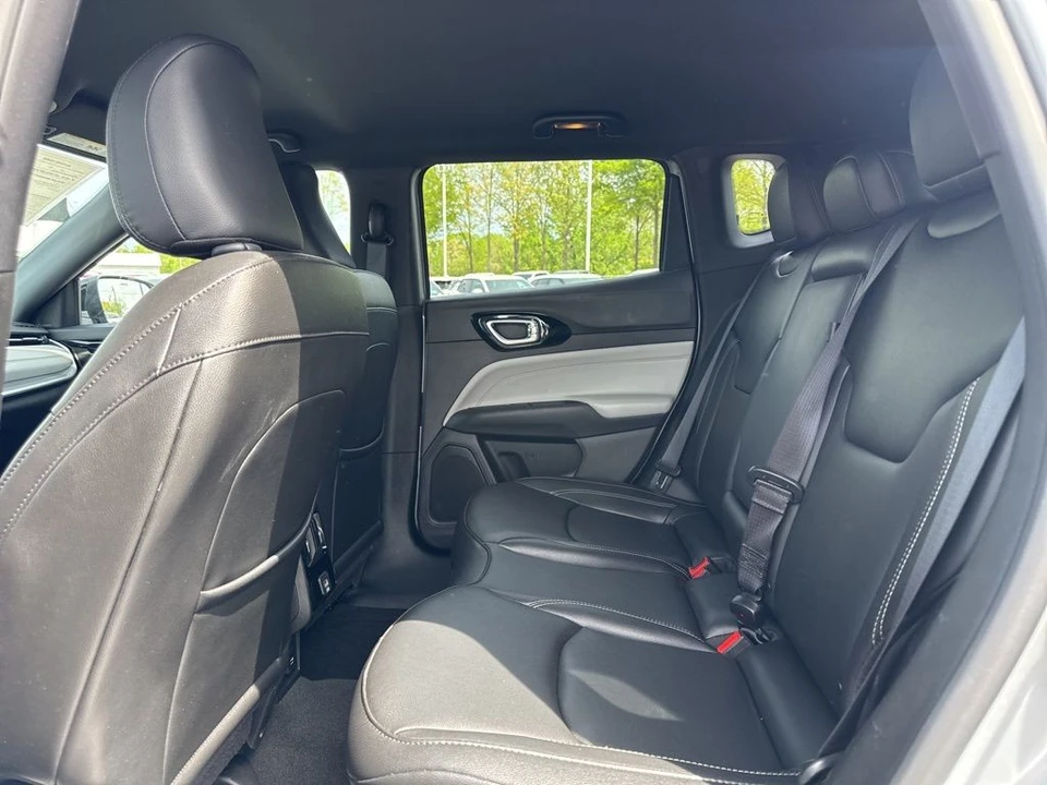 2025 Jeep Compass - Image 11 of 21
