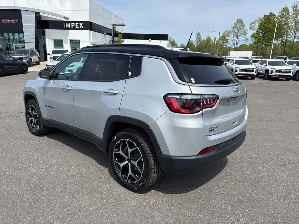 2025 Jeep Compass - Image 3 of 21
