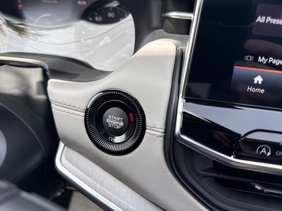 2025 Jeep Compass - Image 21 of 21