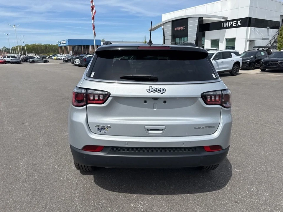 2025 Jeep Compass - Image 4 of 21
