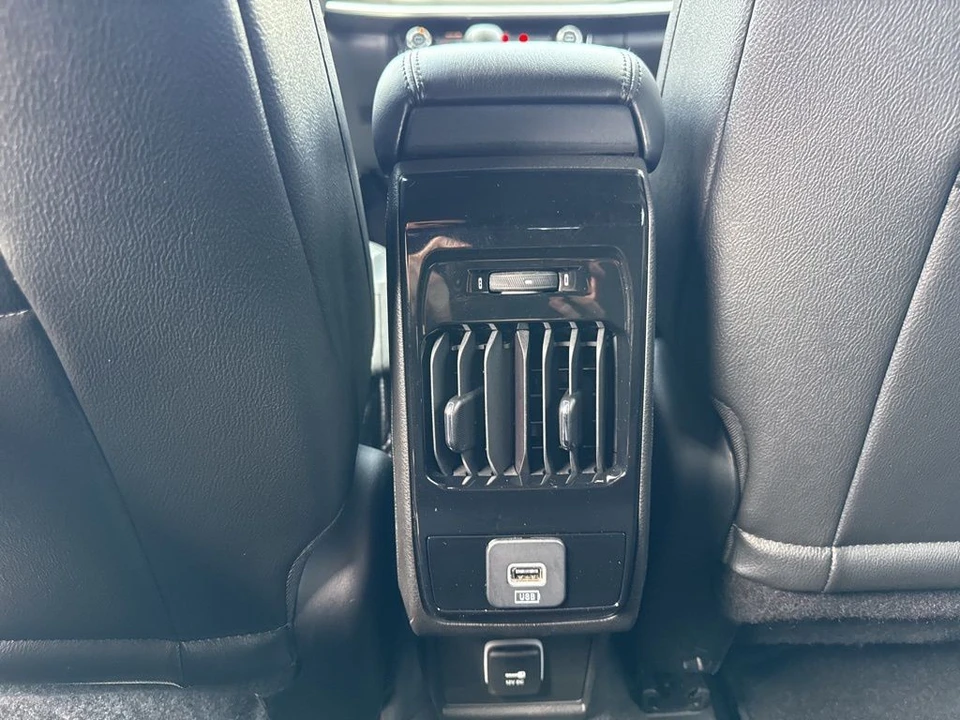 2025 Jeep Compass - Image 12 of 21