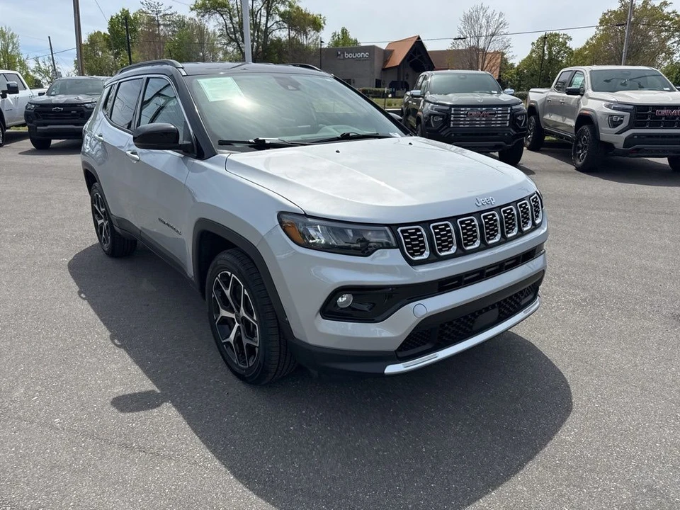 2025 Jeep Compass - Image 7 of 21