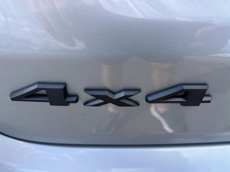 2025 Jeep Compass - Image 7 of 31