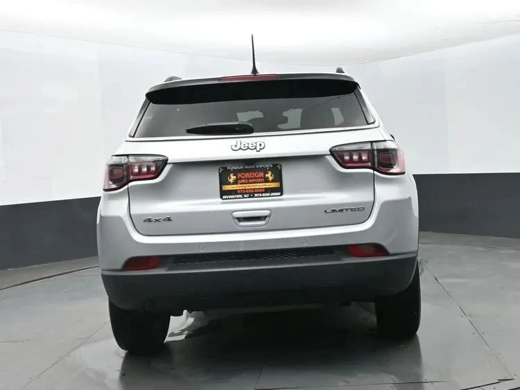 2025 Jeep Compass - Image 8 of 12