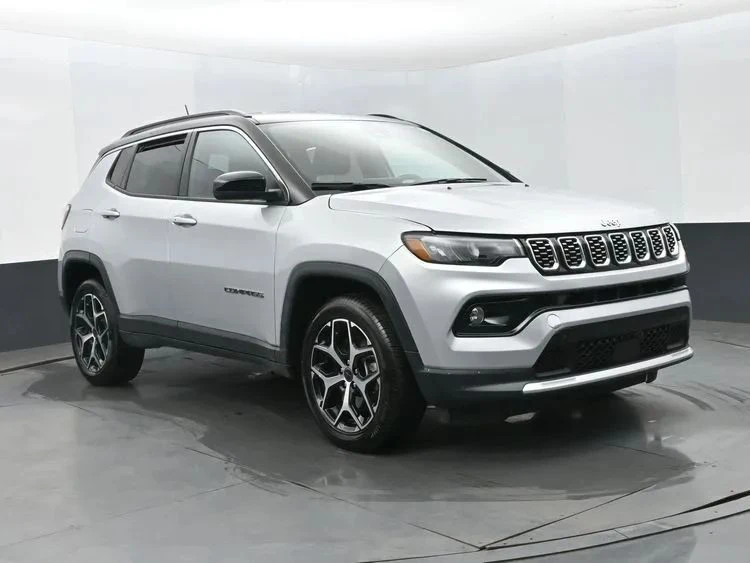 2025 Jeep Compass - Image 2 of 12