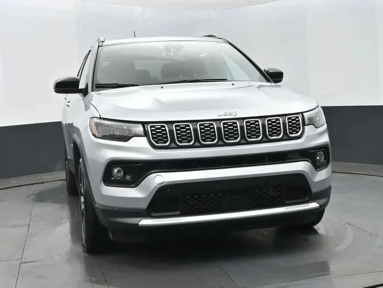 2025 Jeep Compass - Image 3 of 12