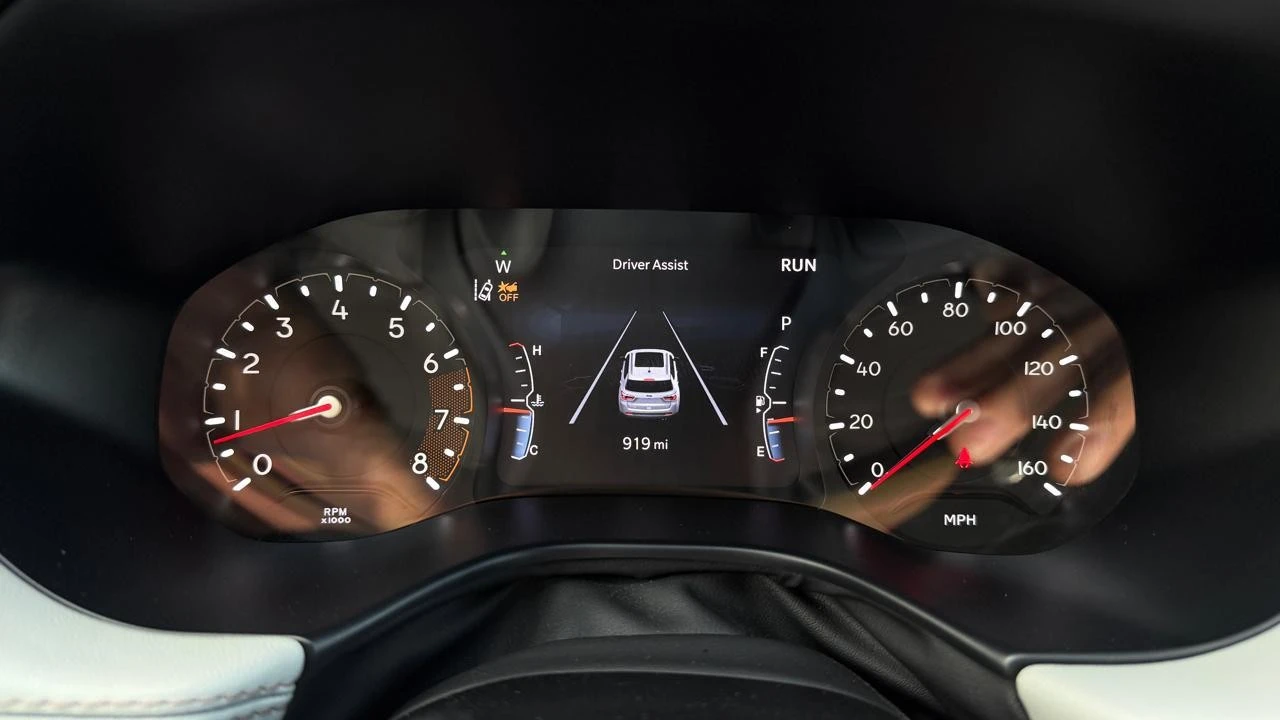 2025 Jeep Compass - Image 14 of 21
