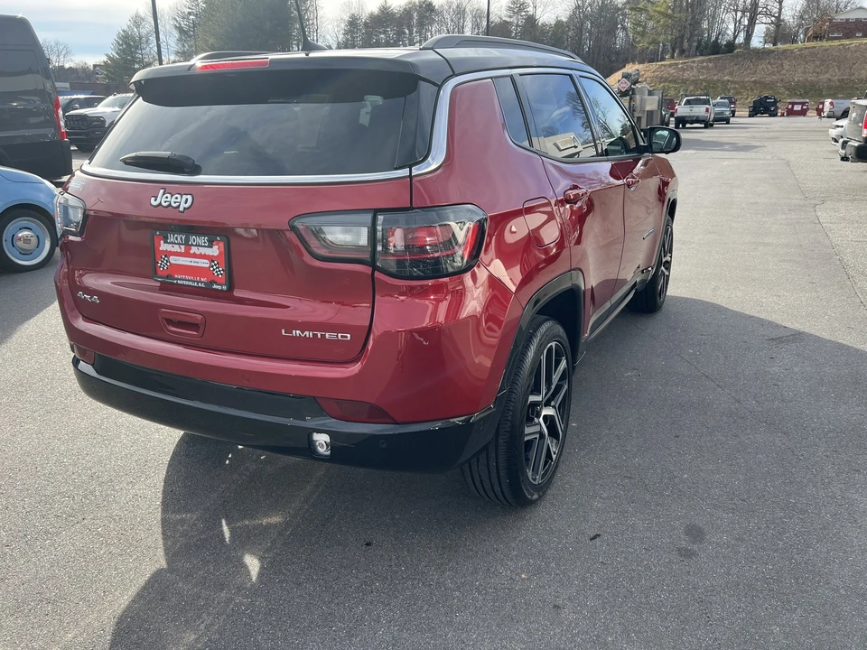 2025 Jeep Compass - Image 3 of 12