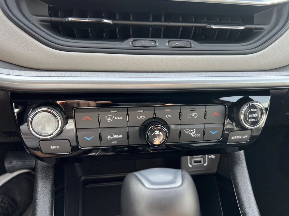 2025 Jeep Compass - Image 21 of 21