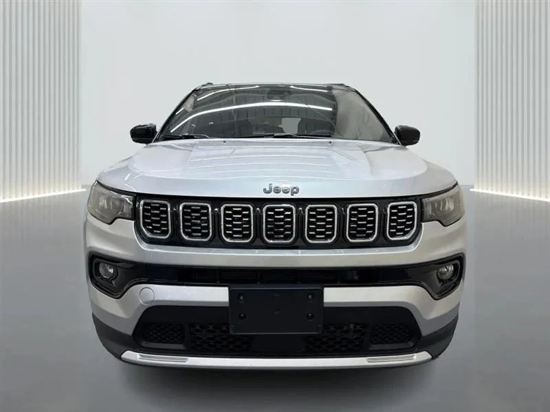 2025 Jeep Compass - Image 8 of 12