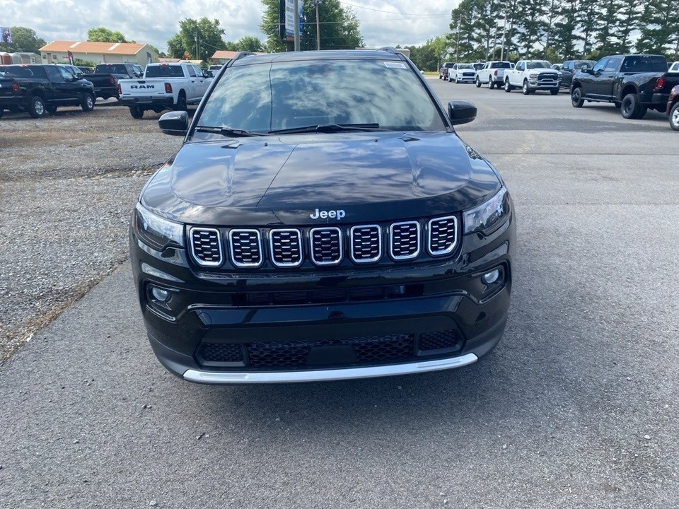 2025 Jeep Compass - Image 2 of 12