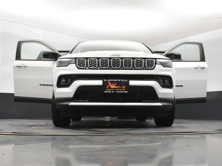 2025 Jeep Compass - Image 11 of 12