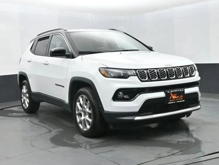 2025 Jeep Compass - Image 2 of 12