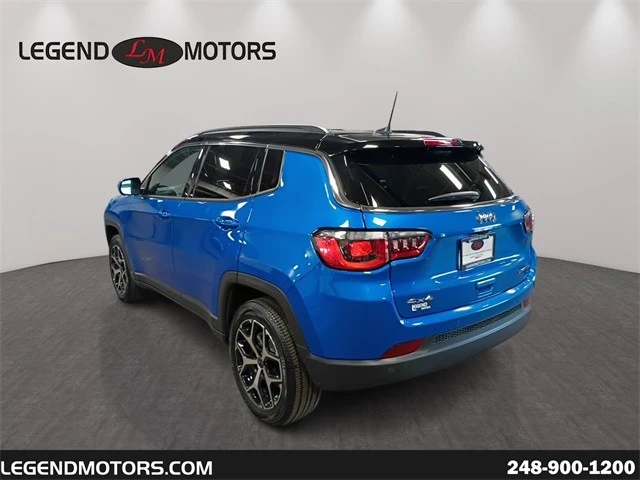 2025 Jeep Compass - Image 6 of 12