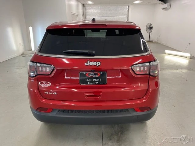 2025 Jeep Compass - Image 7 of 12