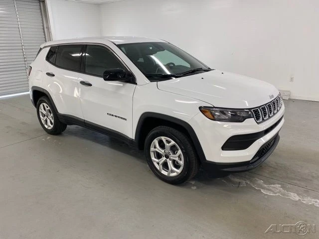 2025 Jeep Compass - Image 3 of 12